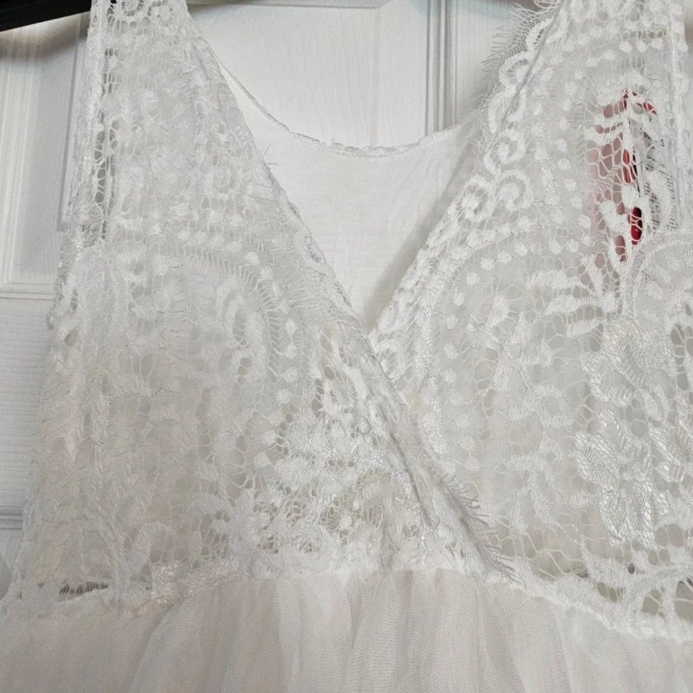 David's Bridal White Lace Formal Kids Dress - Picture 4 of 8